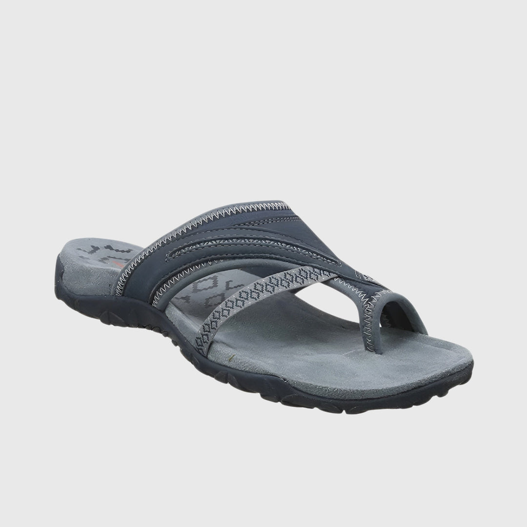 The Noor Toe-Loop Sandal